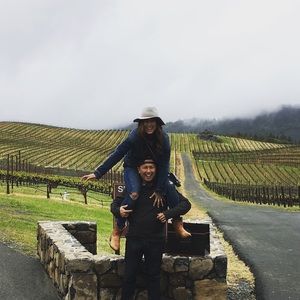 Meet your Posher, Linette